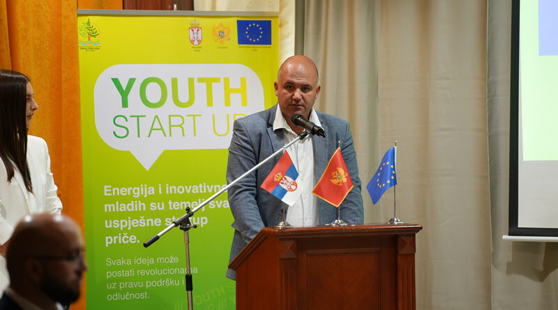 <strong>У Пљевљима презентовано девет бизнис идеја у оквиру пројекта „Youth Start Up“</strong>